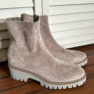 Coconut by mattise. Worn for photo shoot.